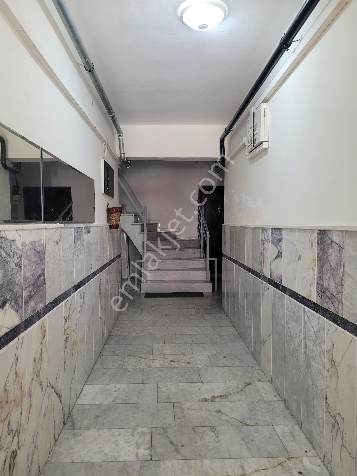 Çiğli Yenimahalle De Muhteşem Konumda 3+1 Kiralık Daire - Görsel 4