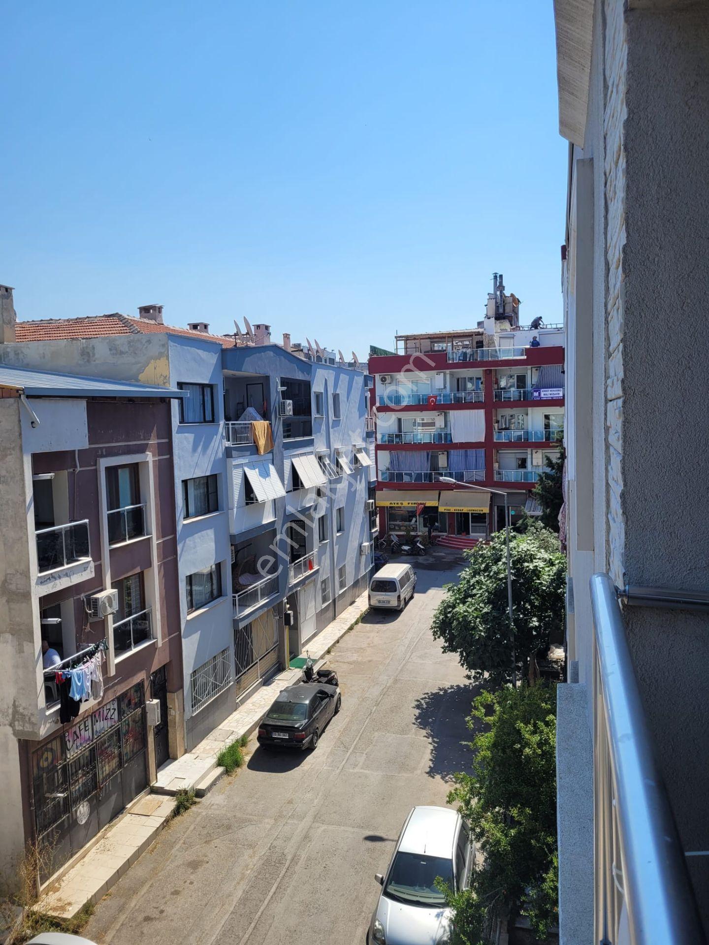 Çiğli Yenimahalle De Muhteşem Konumda 3+1 Kiralık Daire - Görsel 13