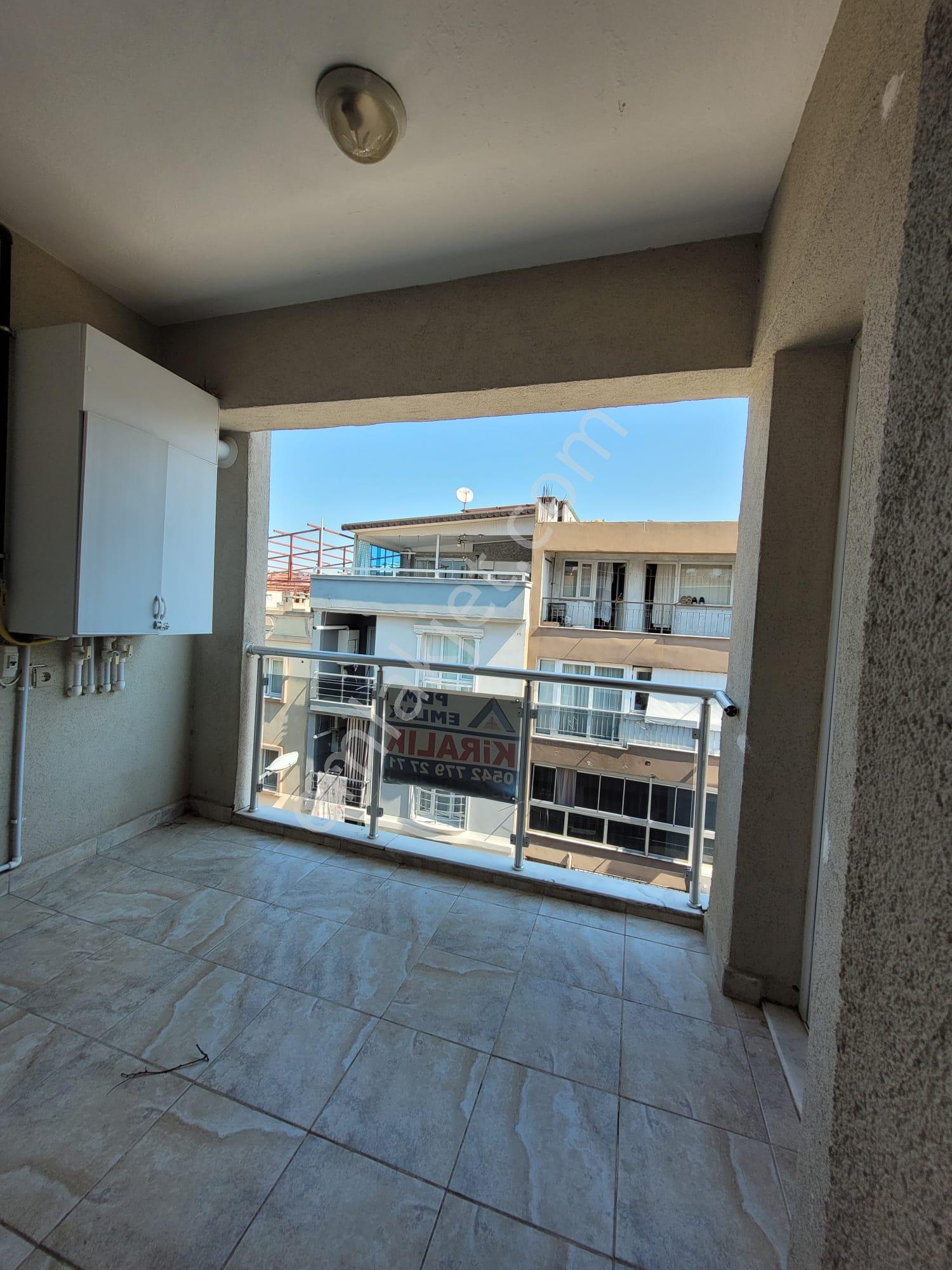 Çiğli Yenimahalle De Muhteşem Konumda 3+1 Kiralık Daire - Görsel 15