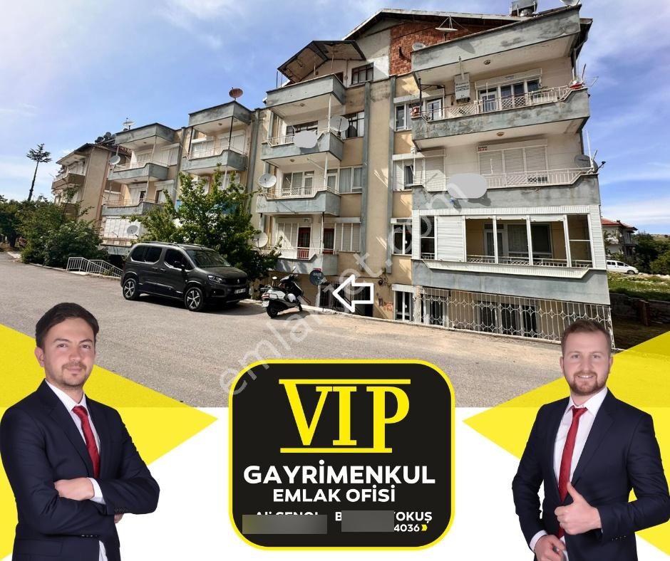 Vip Gayrimenkul'den Yeni Mah.döner Kavşakta Giriş Kat 3+1 Daire