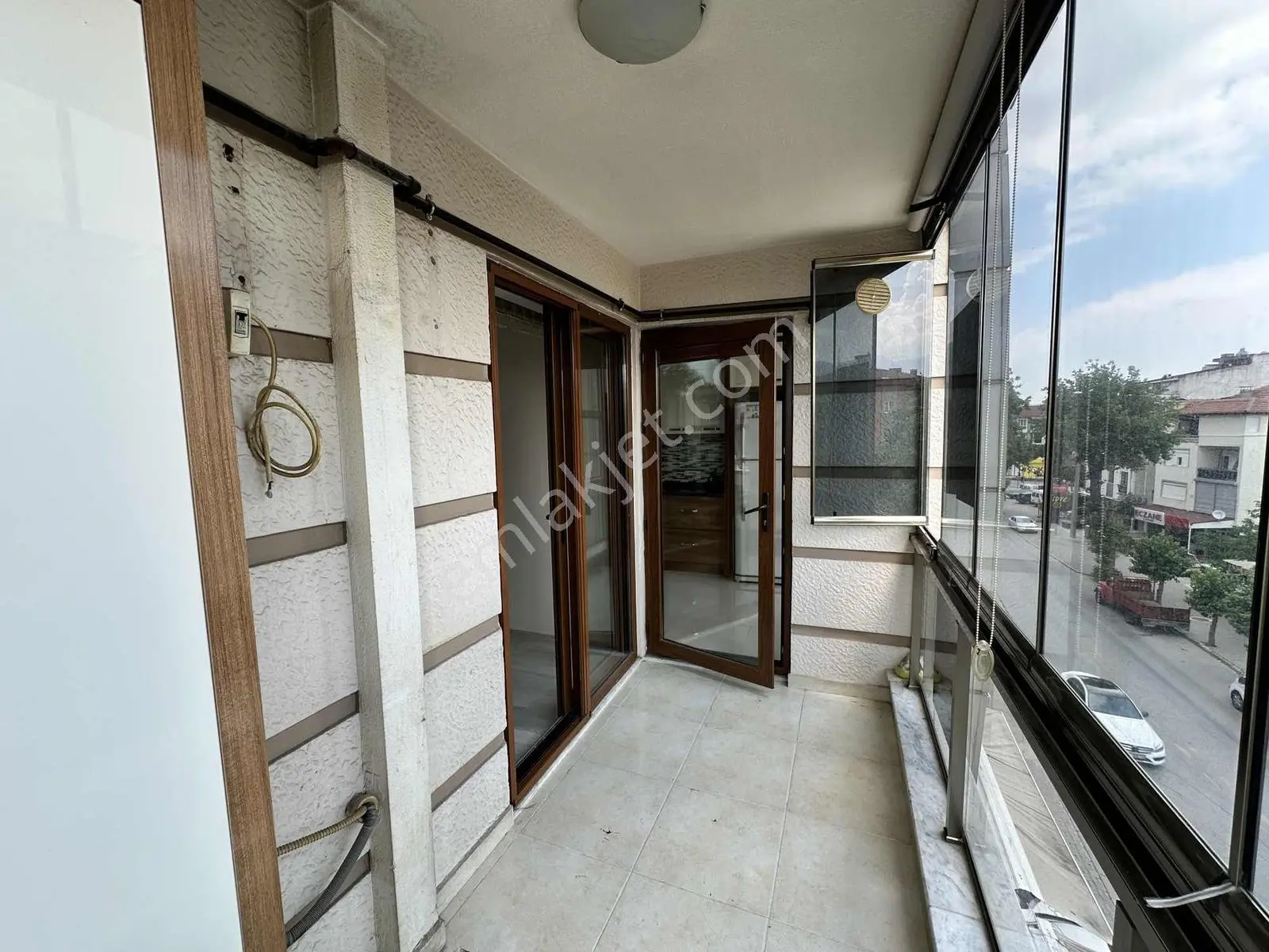Kayıhan Mah 140m2 3+1 Asansörlü Kiralık Daire - Görsel 4