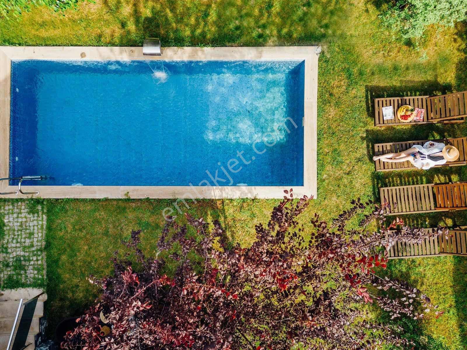Sapanca Kırkpınar'da Eşyalı Havuzlu Bahçeli Villa - Görsel 2