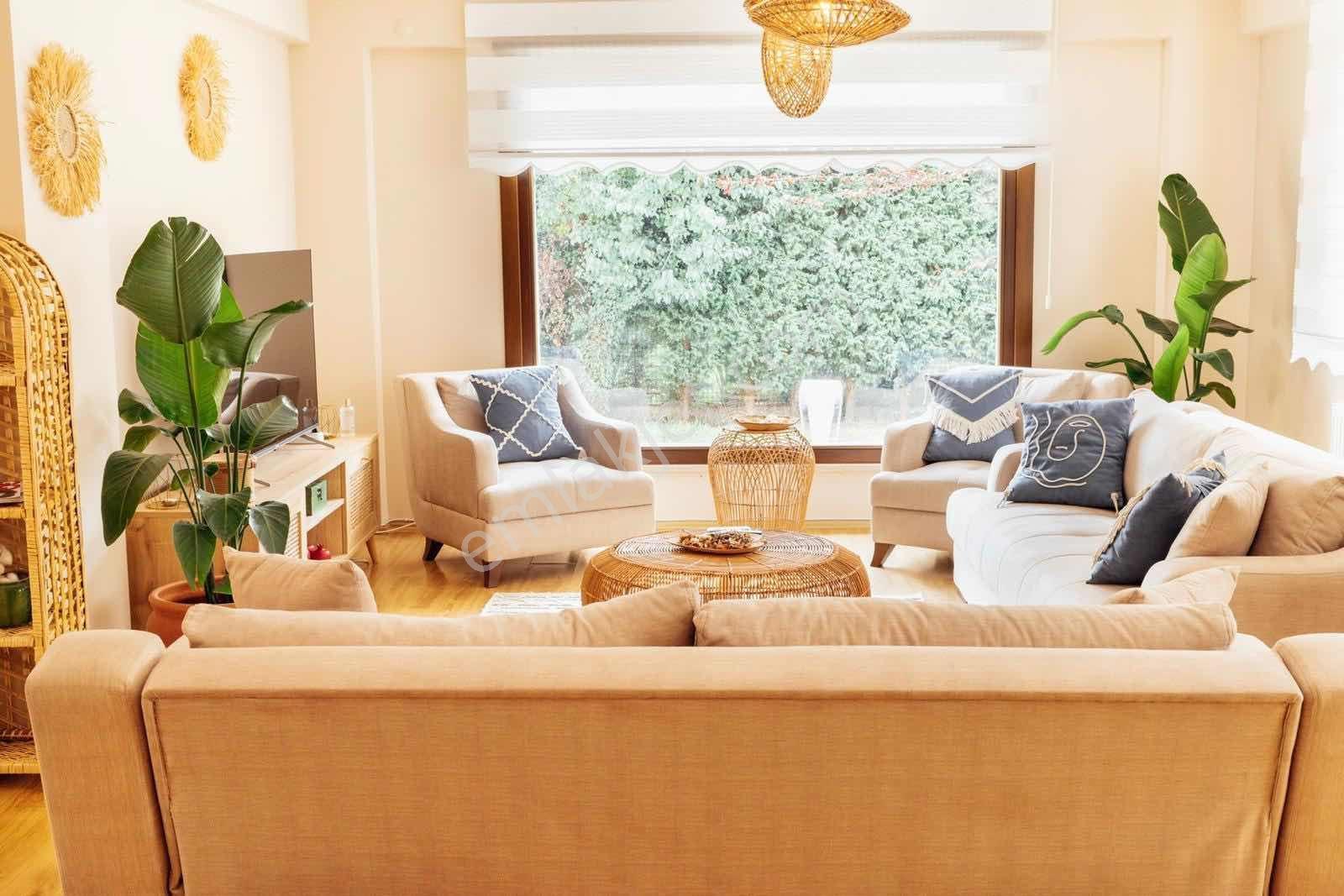 Sapanca Kırkpınar'da Eşyalı Havuzlu Bahçeli Villa - Görsel 9