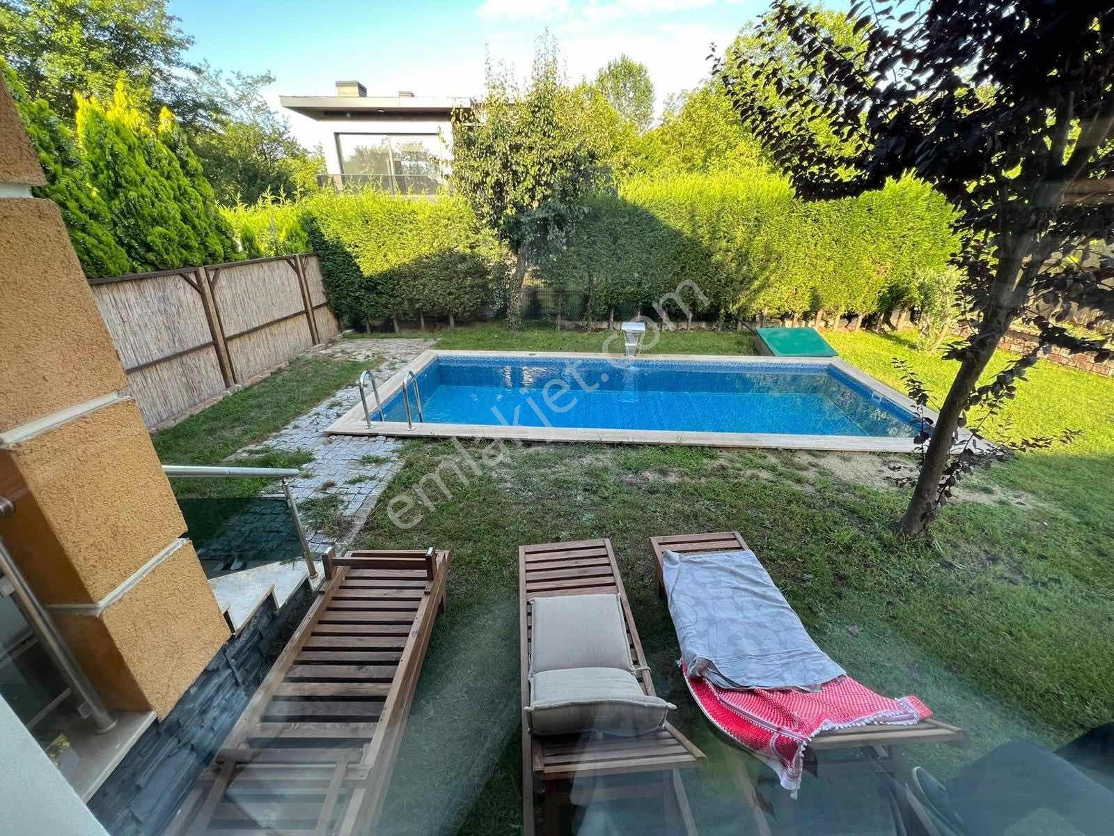Sapanca Kırkpınar'da Eşyalı Havuzlu Bahçeli Villa - Görsel 17