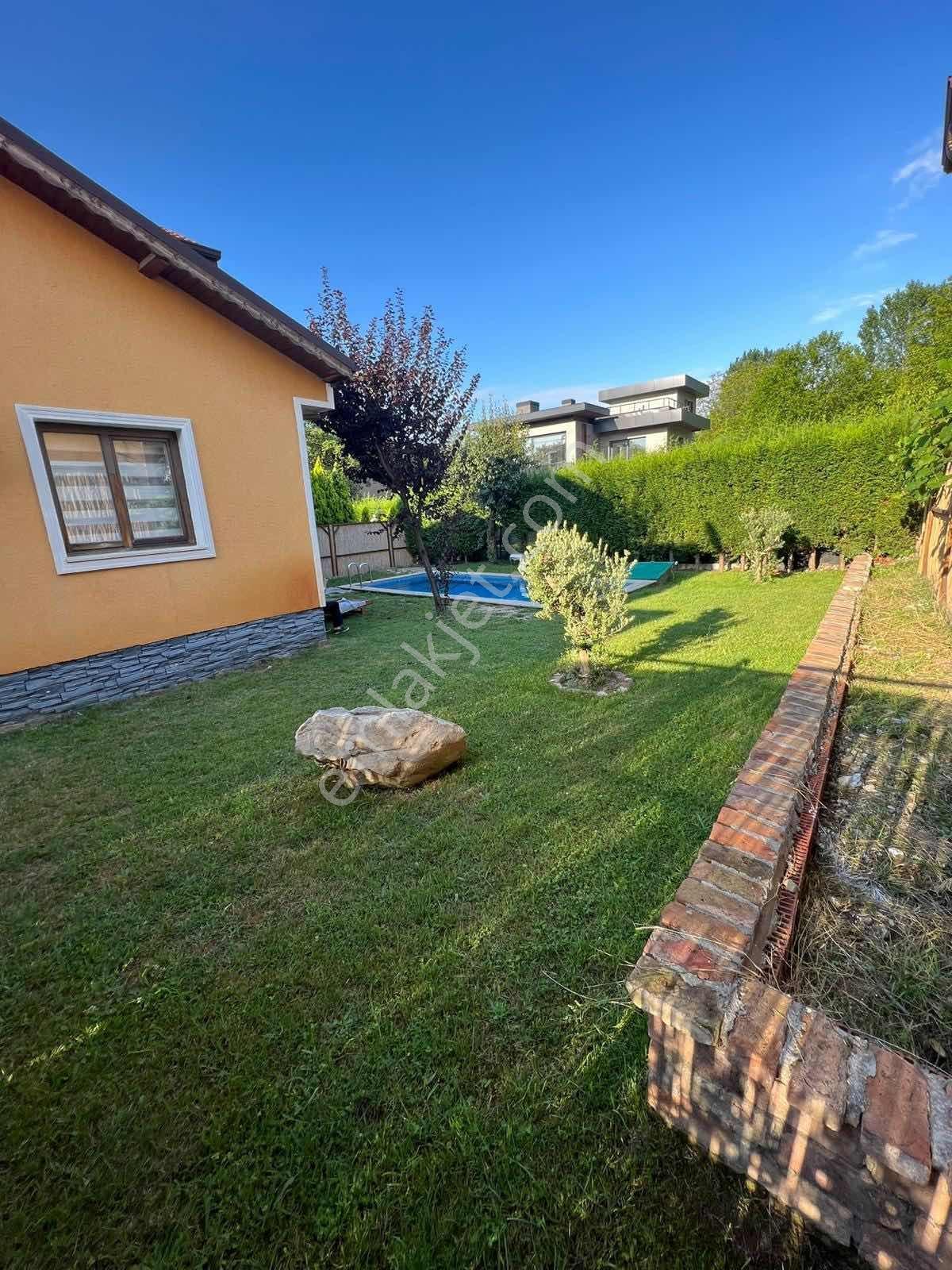 Sapanca Kırkpınar'da Eşyalı Havuzlu Bahçeli Villa - Görsel 5