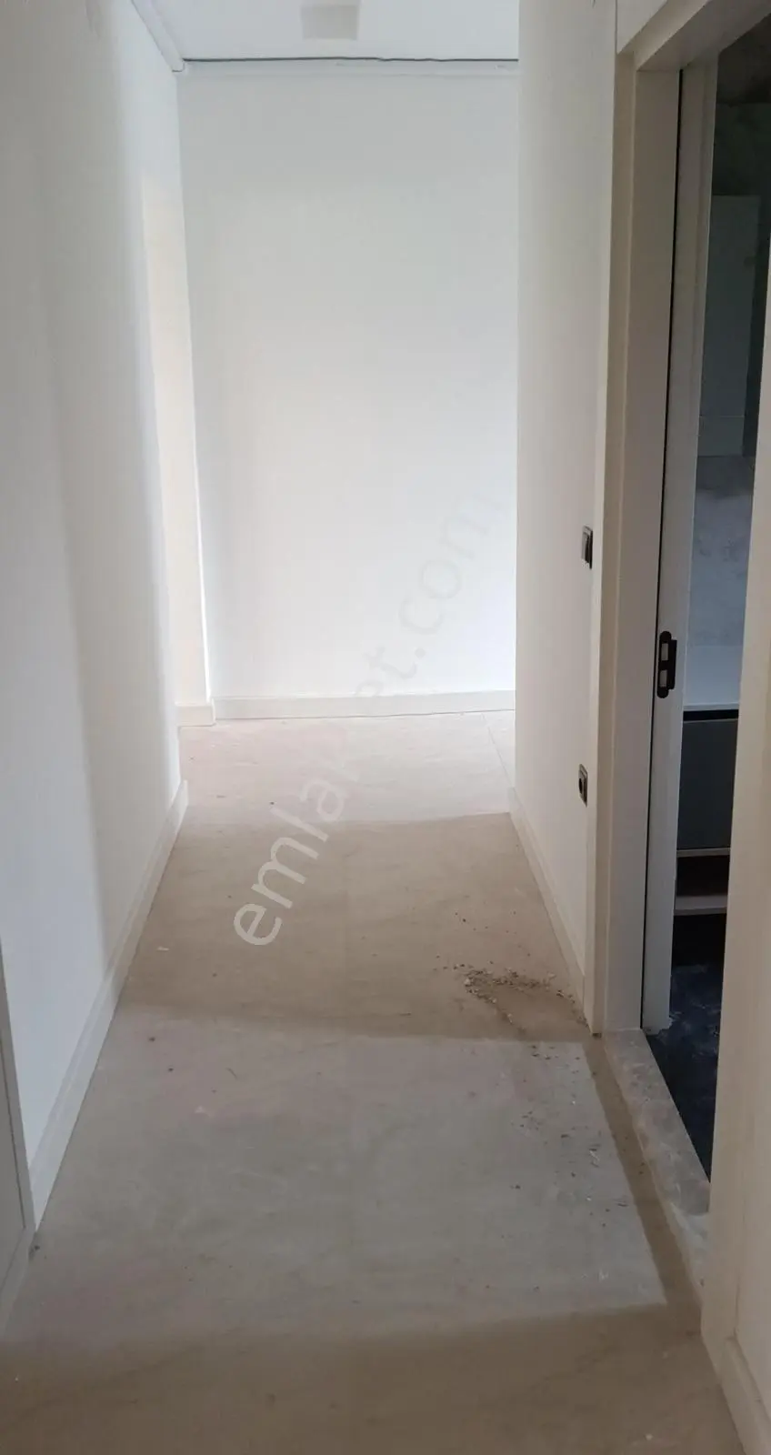 Kuşadası Değirmendere'de Kombili Havuzlu Site İçinde Kiralık Daire - Görsel 10