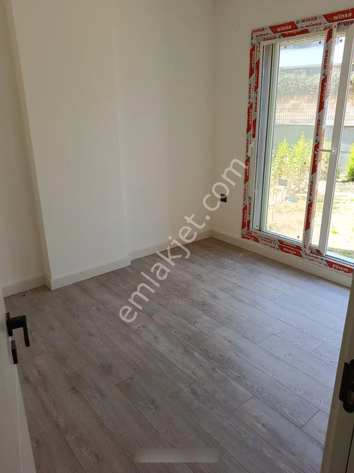 Kuşadası Değirmendere'de Kombili Havuzlu Site İçinde Kiralık Daire - Görsel 17