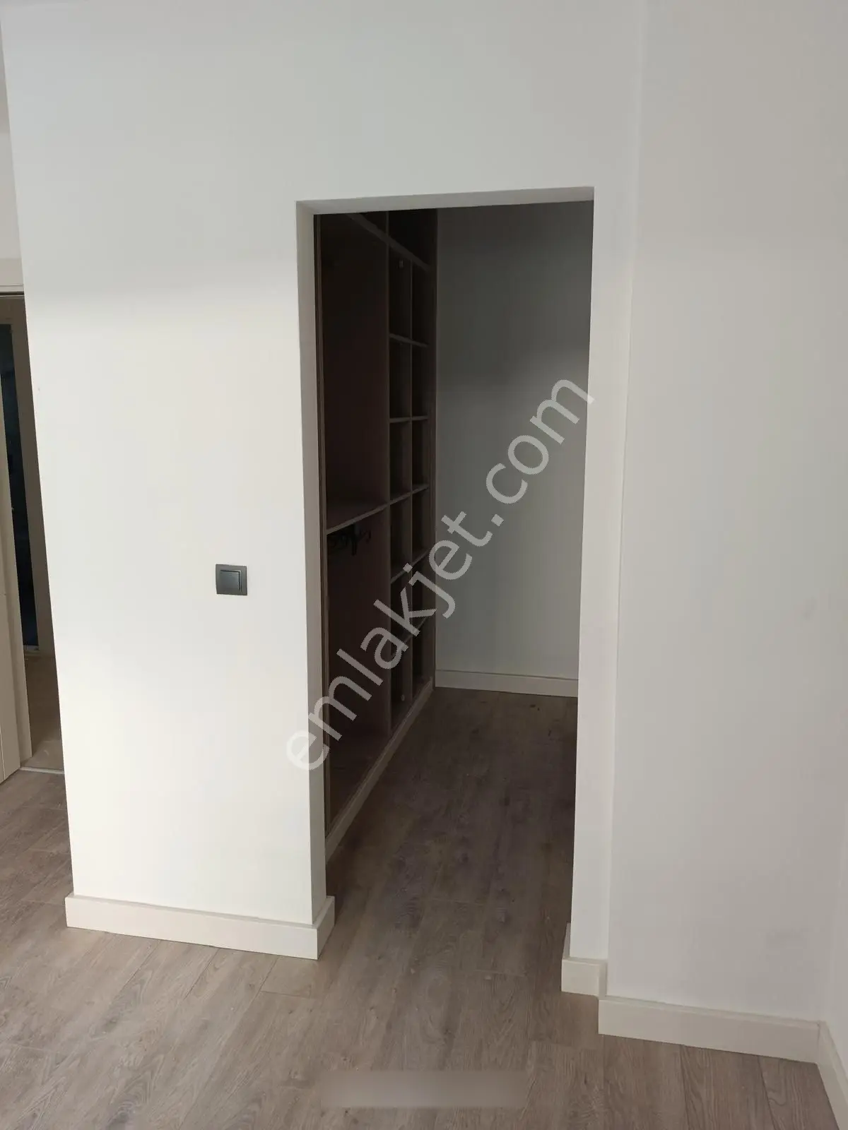 Kuşadası Değirmendere'de Kombili Havuzlu Site İçinde Kiralık Daire - Görsel 15