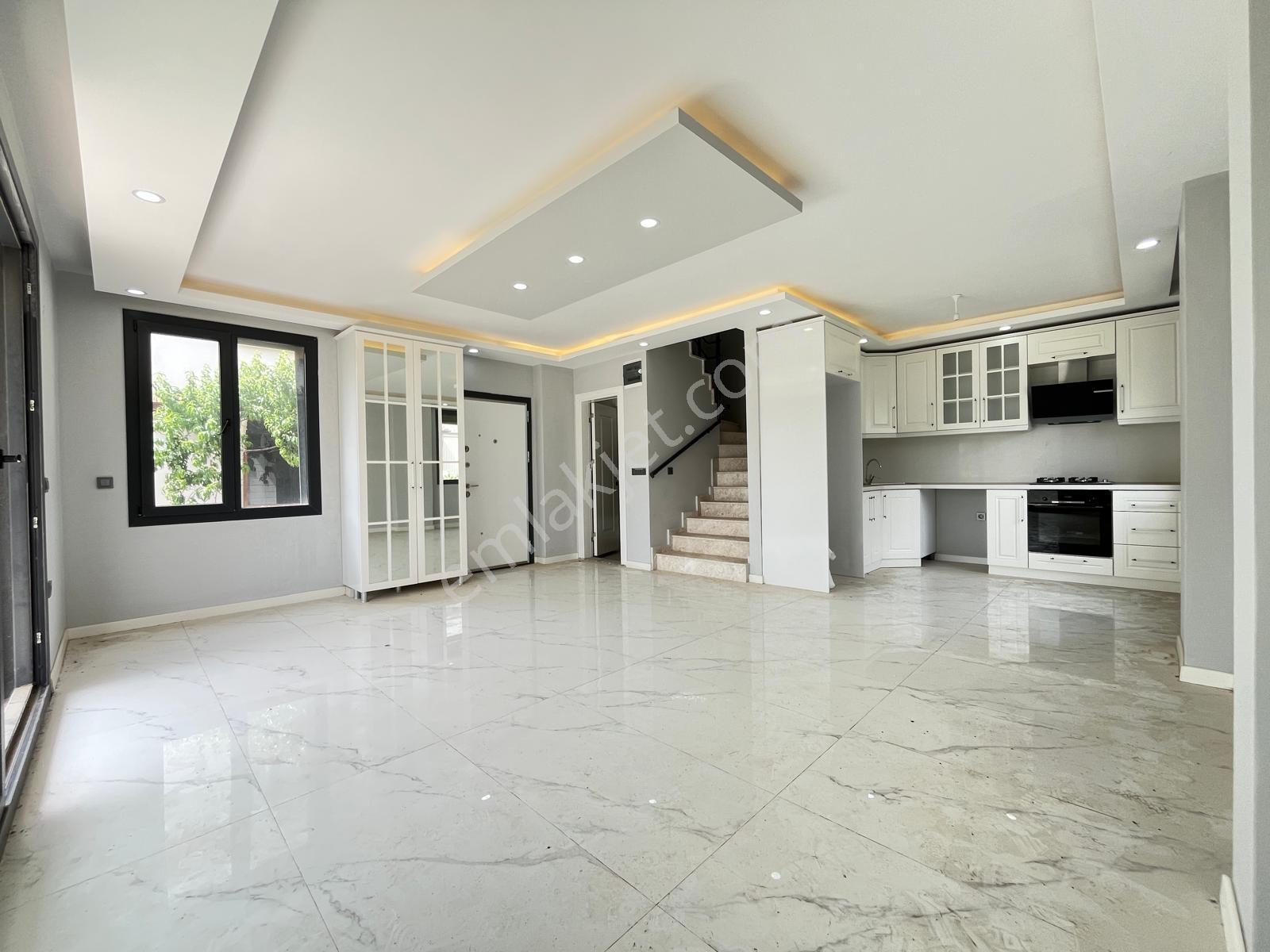 Gürsoy'dan Gürede Denize 450m Doğalgazlı Sıfır 3+1 Villa - Görsel 2