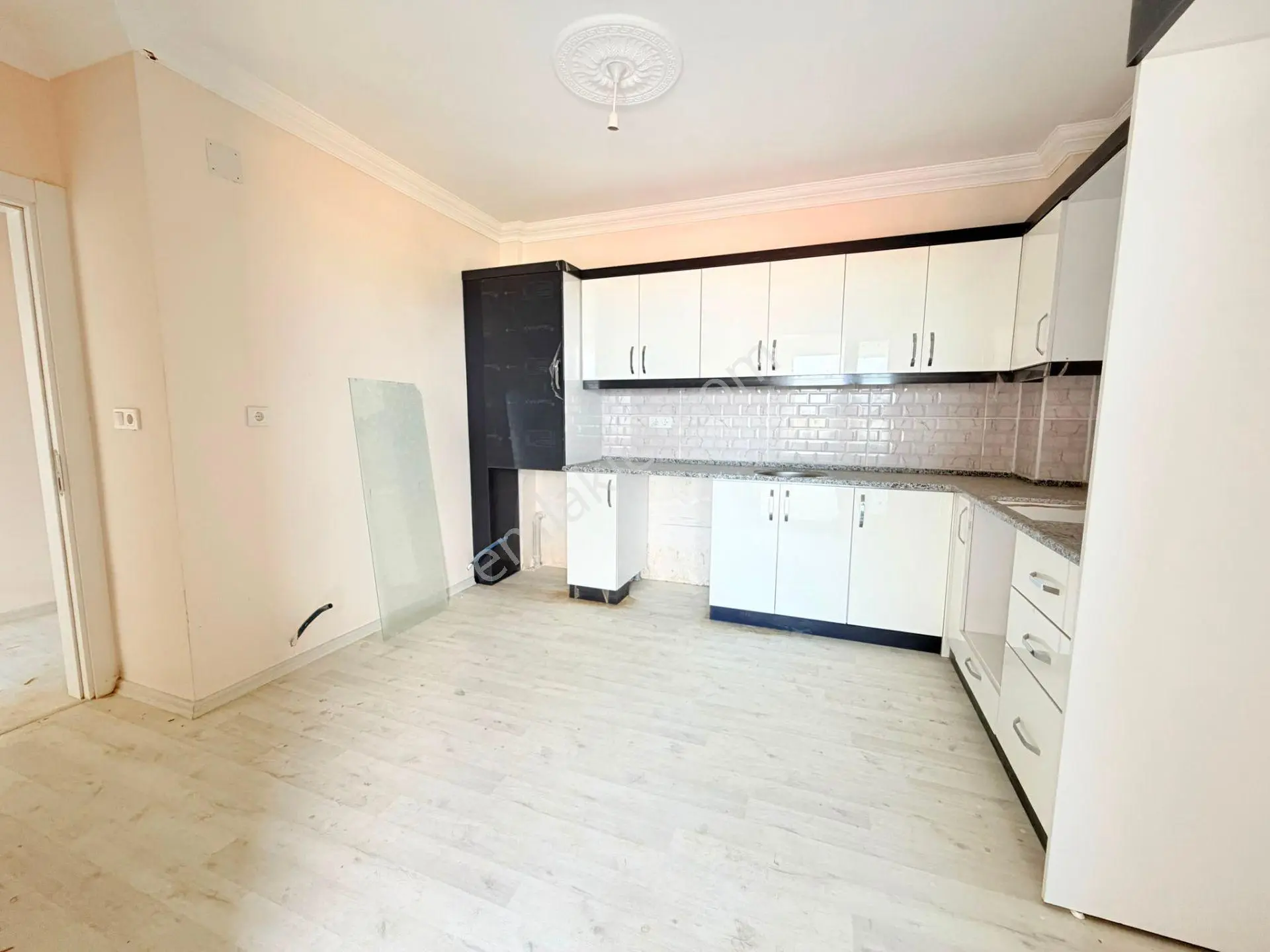 🏡 Göl-san Gayrimenkul’den 🏡 Dallıca’da 3+1 Sıfır Satılık Daire !!!