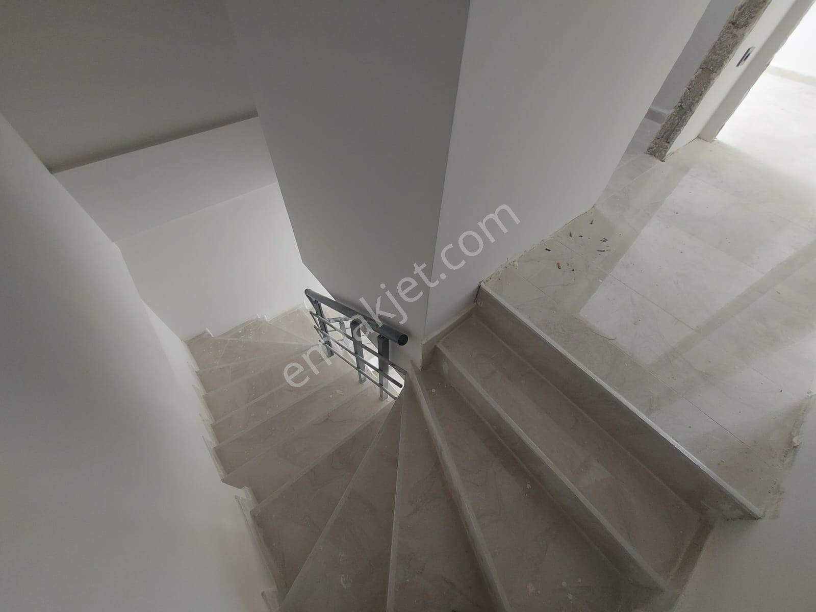 Alanya Okurcular'da Denize Sıfır 2,5+1 Araç Takaslı Daire Acilll - Görsel 3