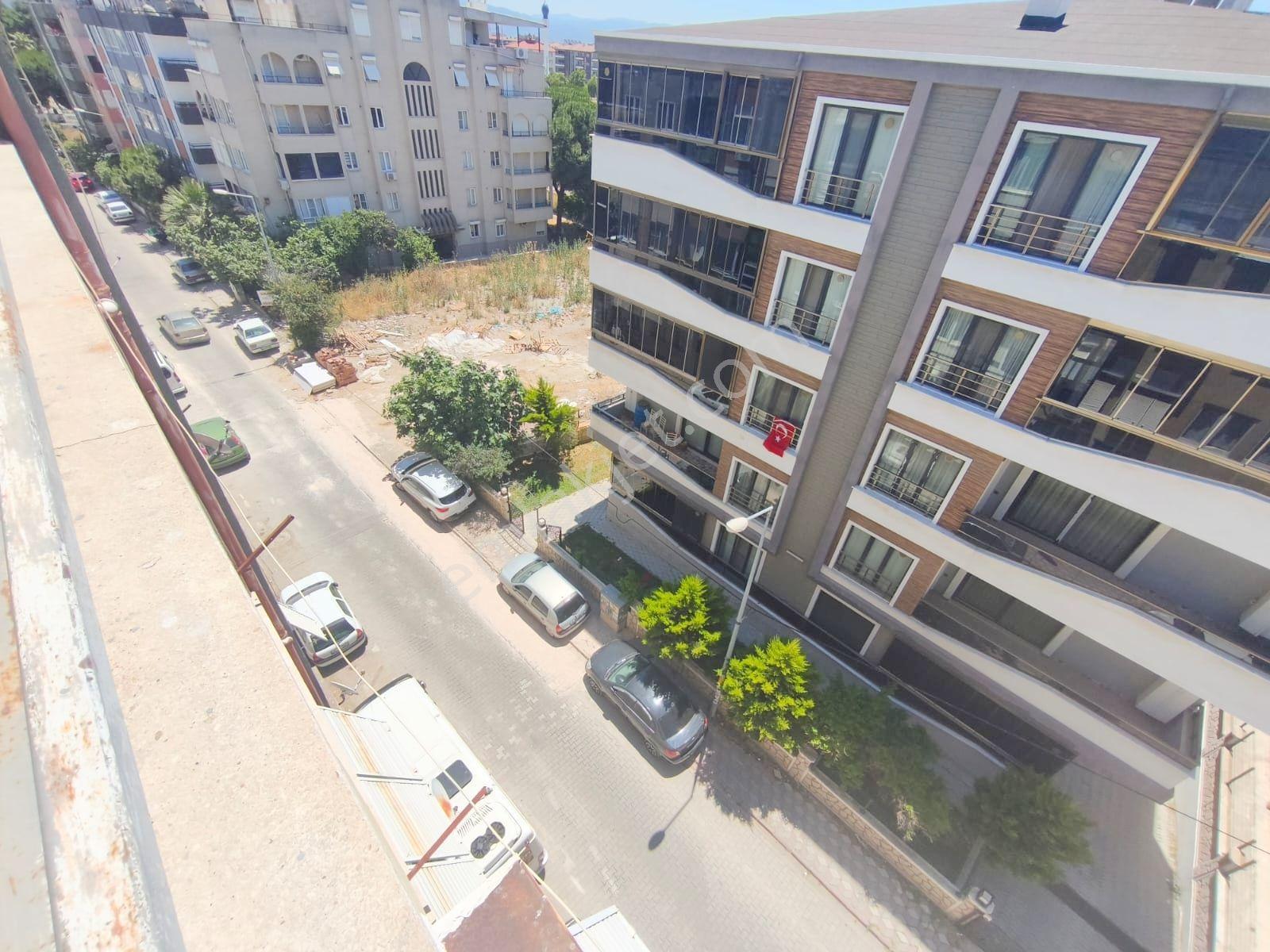 ▇camivasat'ta Merkezi Konumda Ön Cephe Geniş Teraslı 5+1 Dublex - Görsel 8