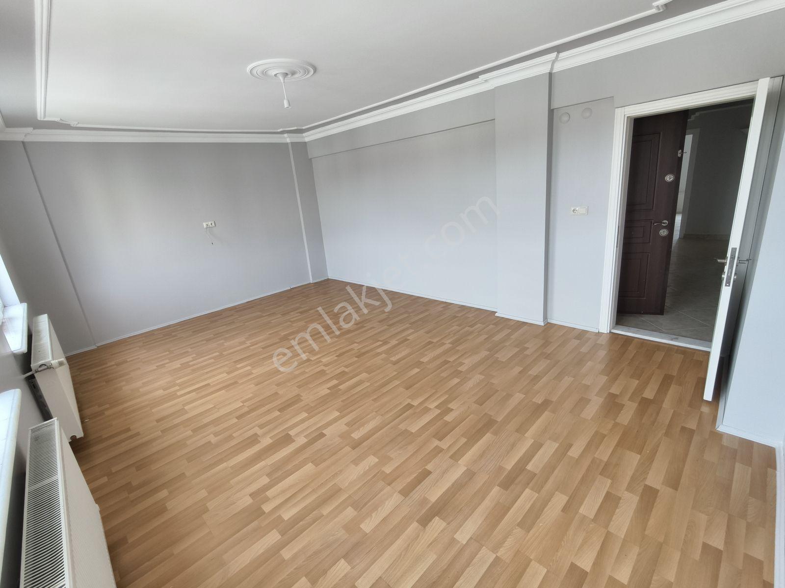 Pera'dan Ali Rıza Efendi Bulvar Üzeri Geniş Kiralık 3+1 Daire - Görsel 8