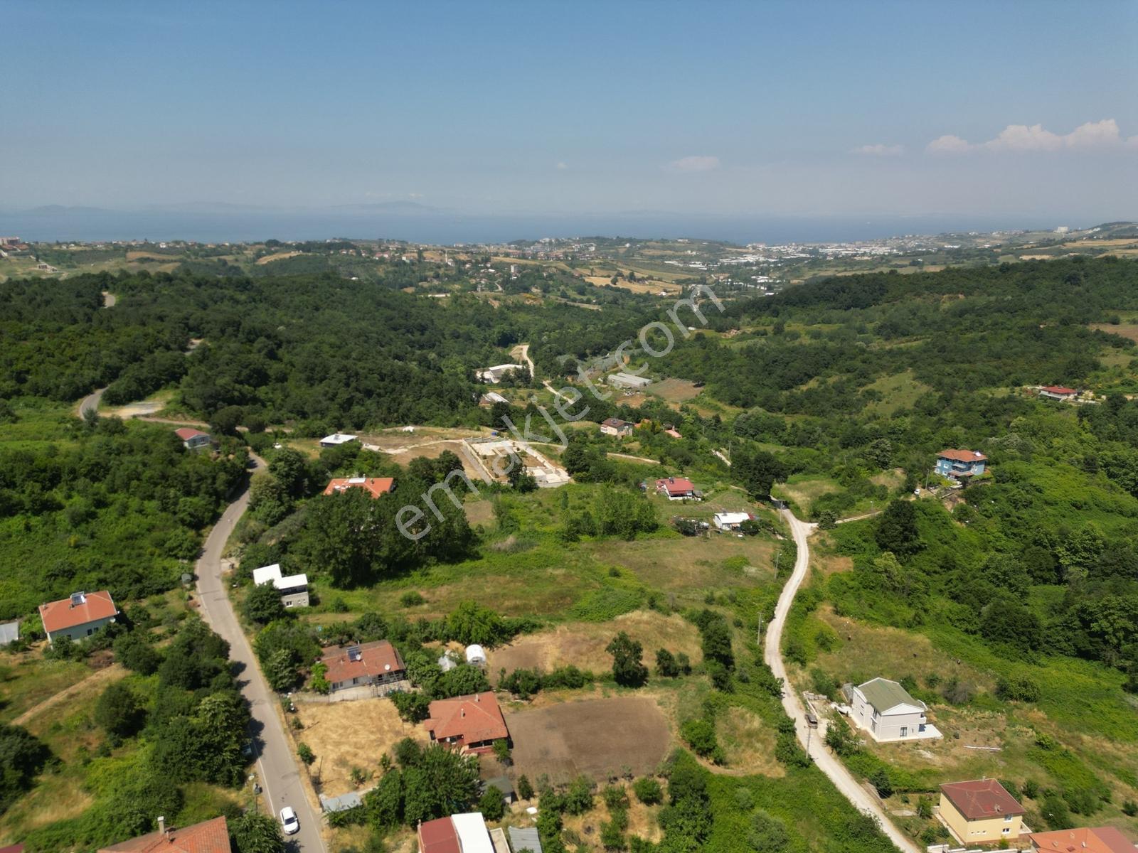 Yalova Çınarcık Ortaburunda Yola Cepheli Tarla - Görsel 12