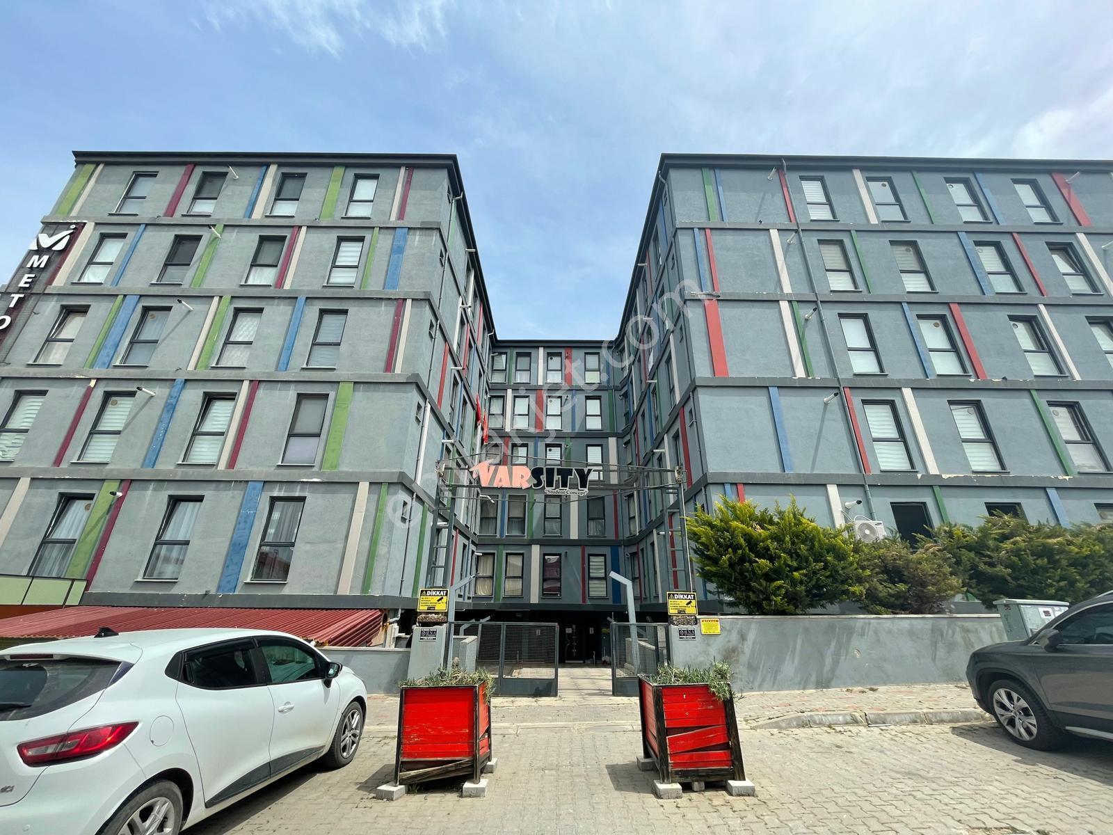 B&u Gayrimenkulden Varsity'de Kiralık 2+0 Eşyalı Daire.