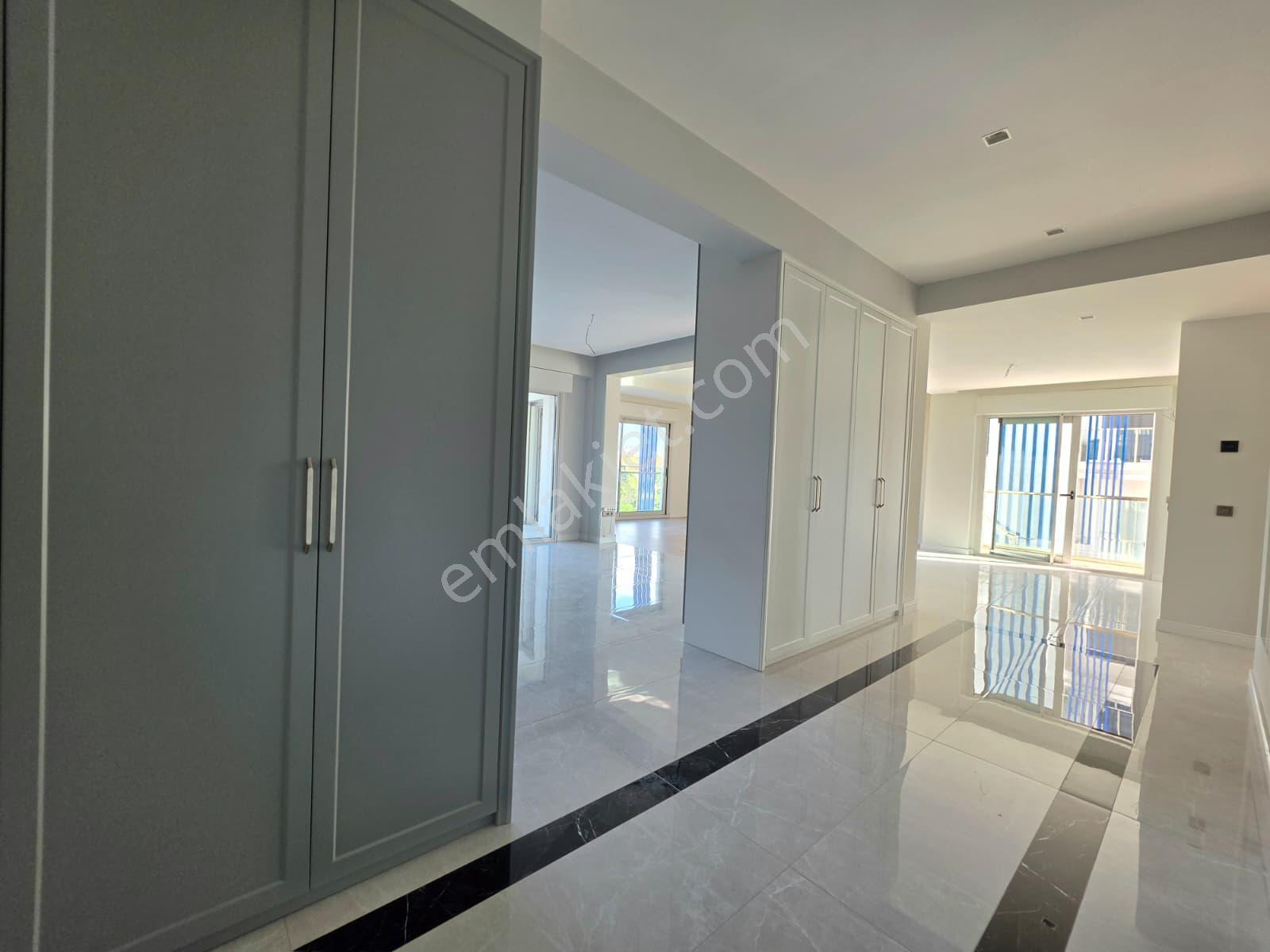 Park Marine'de Doğa Ve Şehir Manzaralı 215 M² Ara Kat 4,5+1 - Görsel 8