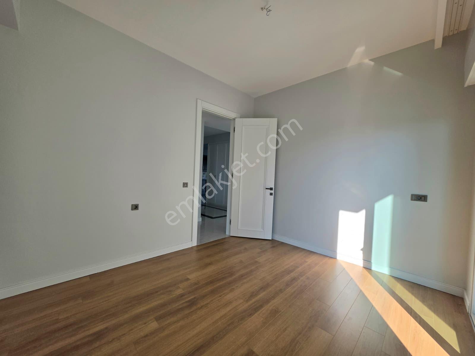 Park Marine'de Doğa Ve Şehir Manzaralı 215 M² Ara Kat 4,5+1 - Görsel 22