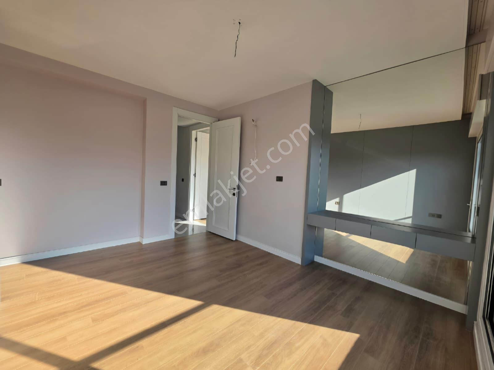 Park Marine'de Doğa Ve Şehir Manzaralı 215 M² Ara Kat 4,5+1 - Görsel 29