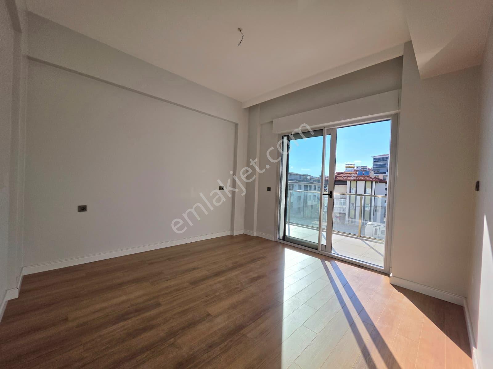Park Marine'de Doğa Ve Şehir Manzaralı 215 M² Ara Kat 4,5+1 - Görsel 24