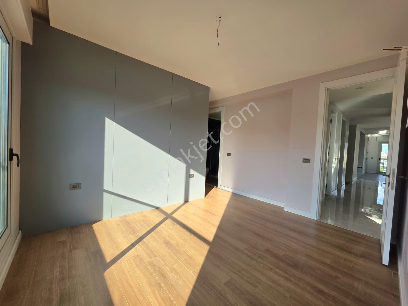 Park Marine'de Doğa Ve Şehir Manzaralı 215 M² Ara Kat 4,5+1 - Görsel 28