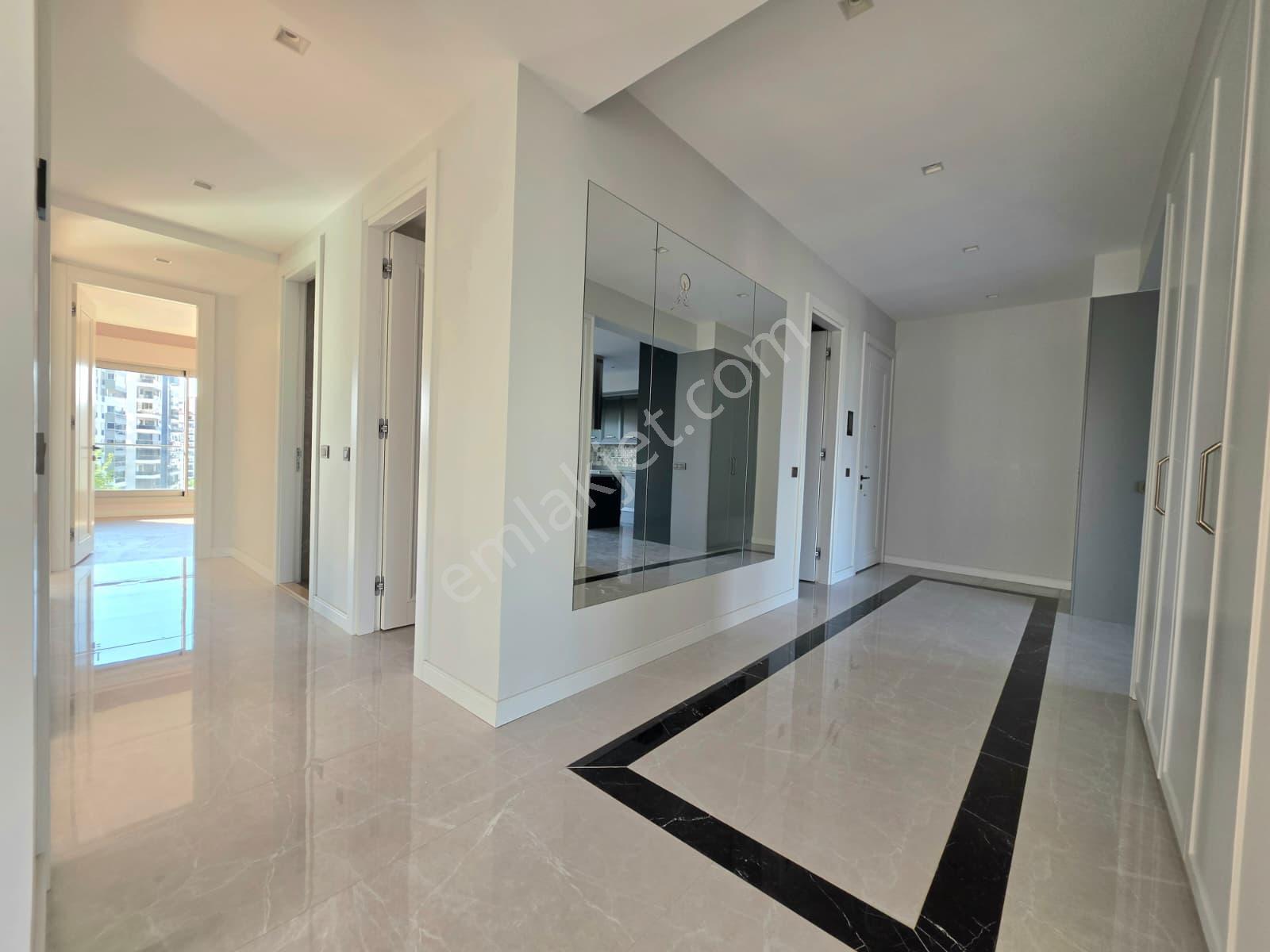 Park Marine'de Doğa Ve Şehir Manzaralı 215 M² Ara Kat 4,5+1 - Görsel 9