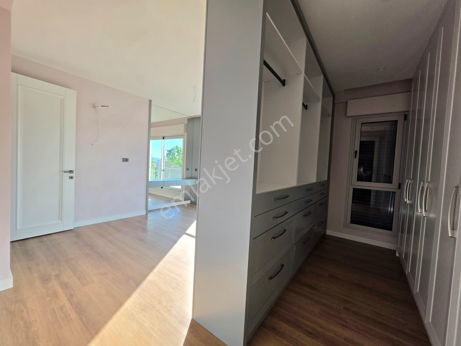 Park Marine'de Doğa Ve Şehir Manzaralı 215 M² Ara Kat 4,5+1 - Görsel 30