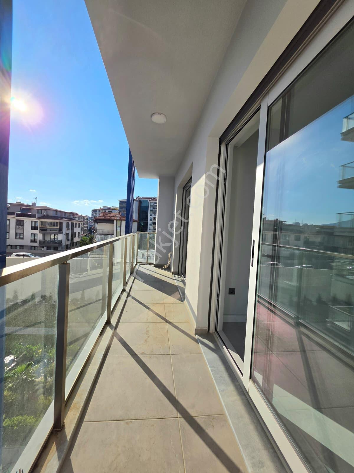 Park Marine'de Doğa Ve Şehir Manzaralı 215 M² Ara Kat 4,5+1 - Görsel 23