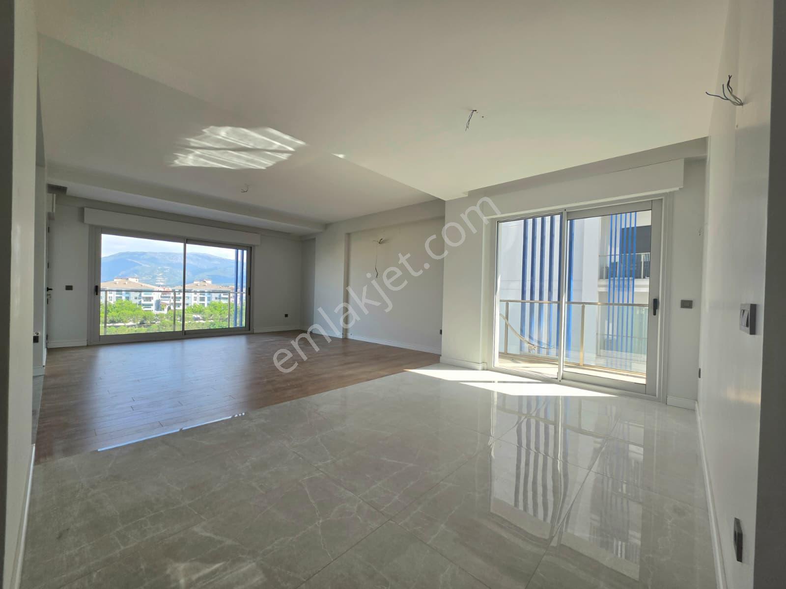 Park Marine'de Doğa Ve Şehir Manzaralı 215 M² Ara Kat 4,5+1 - Görsel 17