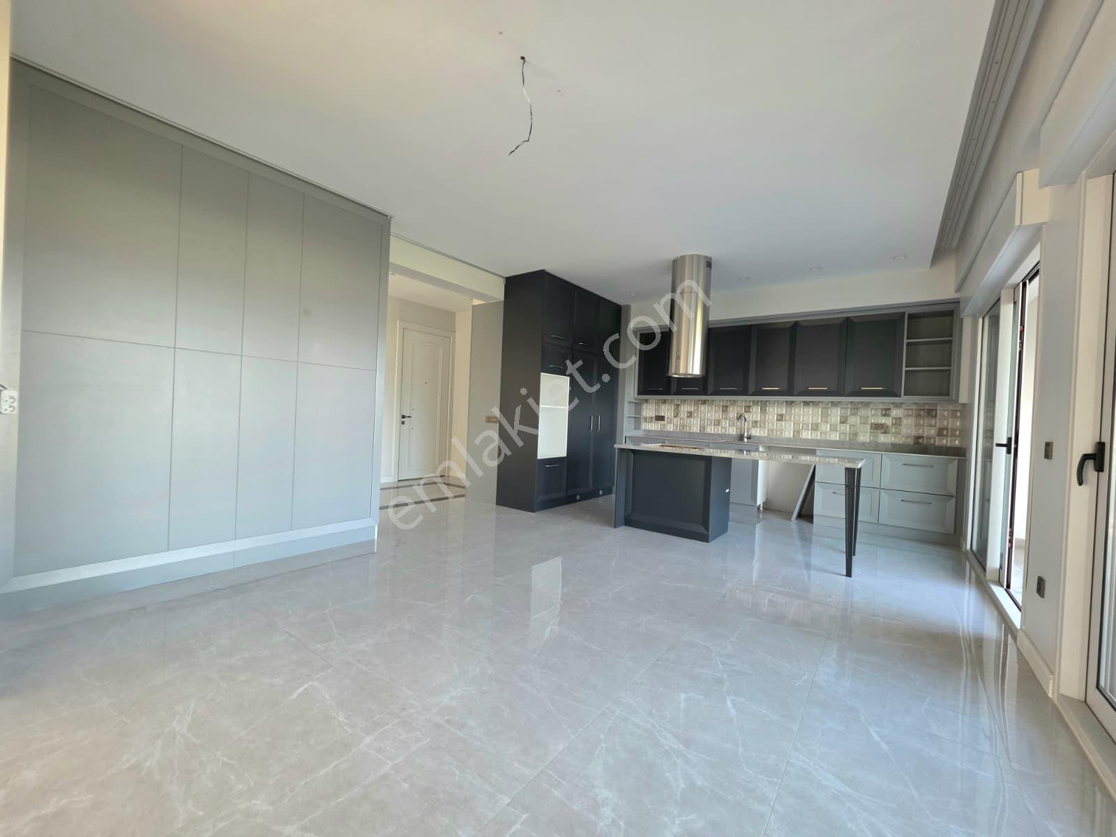 Park Marine'de Doğa Ve Şehir Manzaralı 215 M² Ara Kat 4,5+1 - Görsel 11