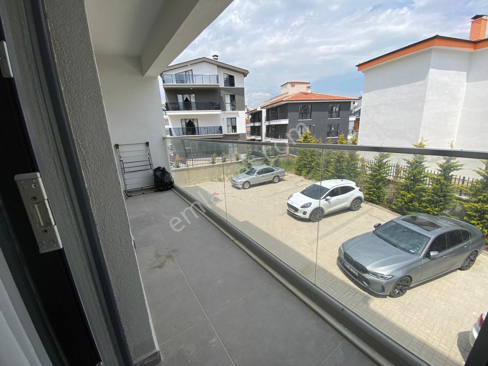 Alaçatı'dan İncek'te Bulvar Yakını 1+1 Eşyalı Kiralık Daire - Görsel 7