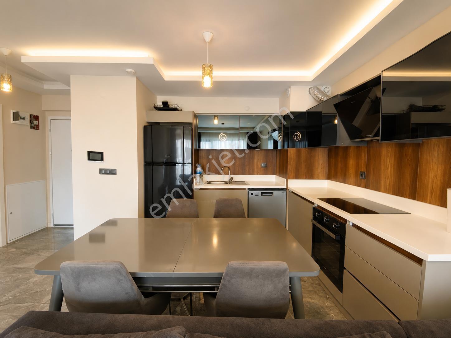 Alaçatı'dan İncek'te Bulvar Yakını 1+1 Eşyalı Kiralık Daire - Görsel 23