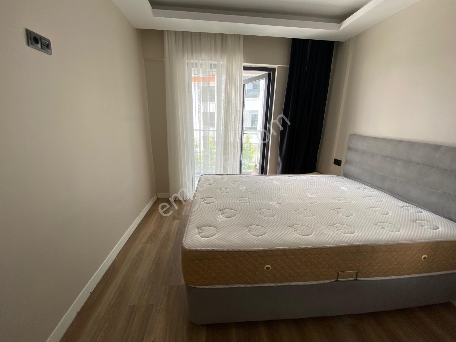 Alaçatı'dan İncek'te Bulvar Yakını 1+1 Eşyalı Kiralık Daire - Görsel 4