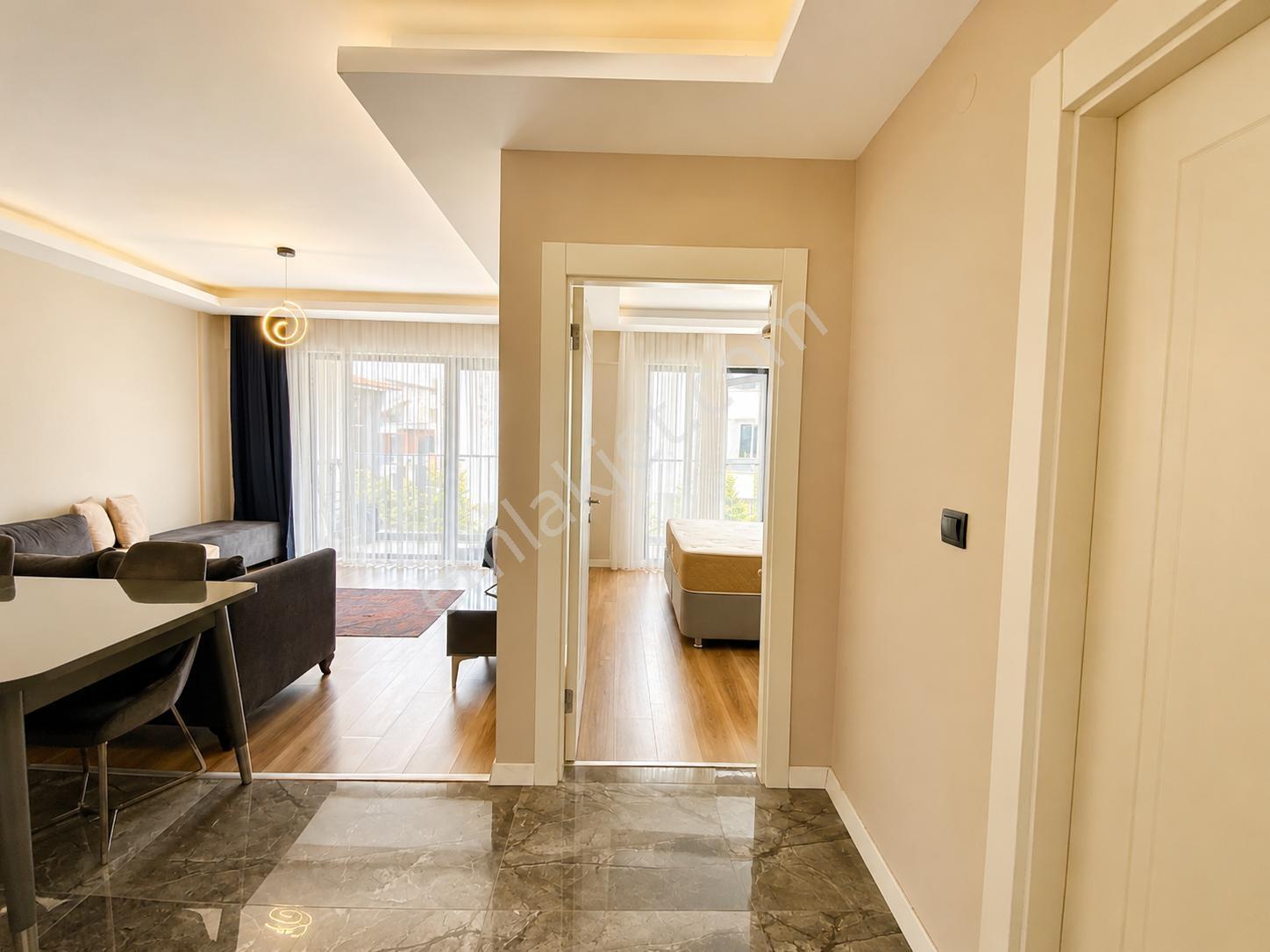 Alaçatı'dan İncek'te Bulvar Yakını 1+1 Eşyalı Kiralık Daire - Görsel 11