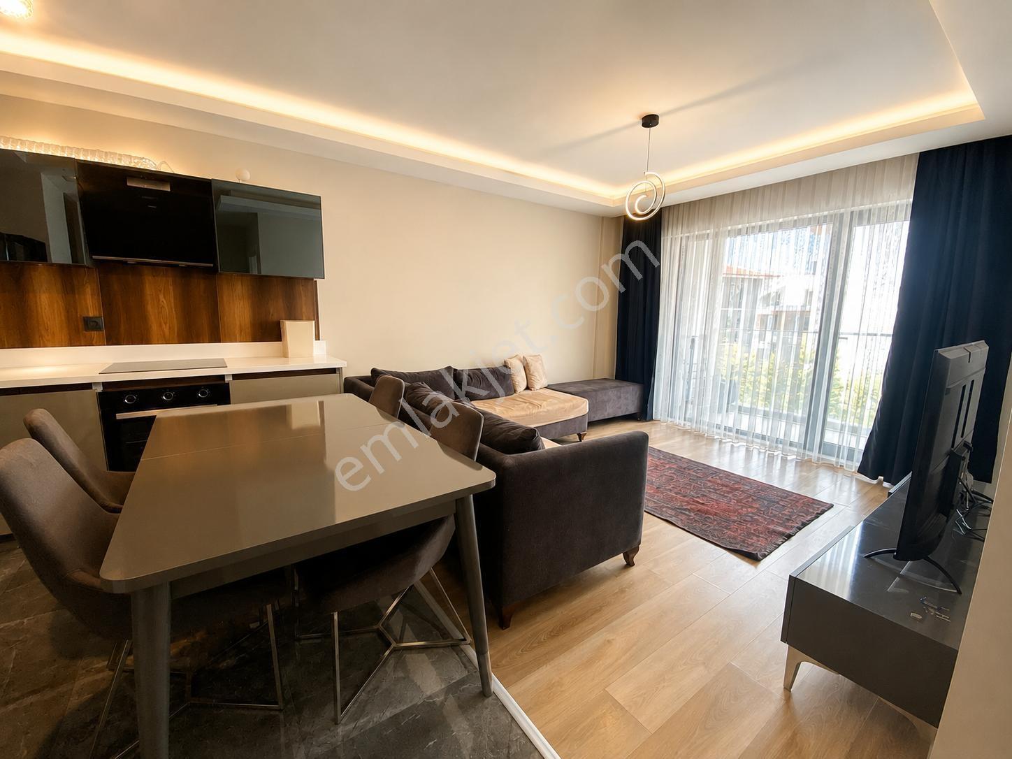 Alaçatı'dan İncek'te Bulvar Yakını 1+1 Eşyalı Kiralık Daire - Görsel 31