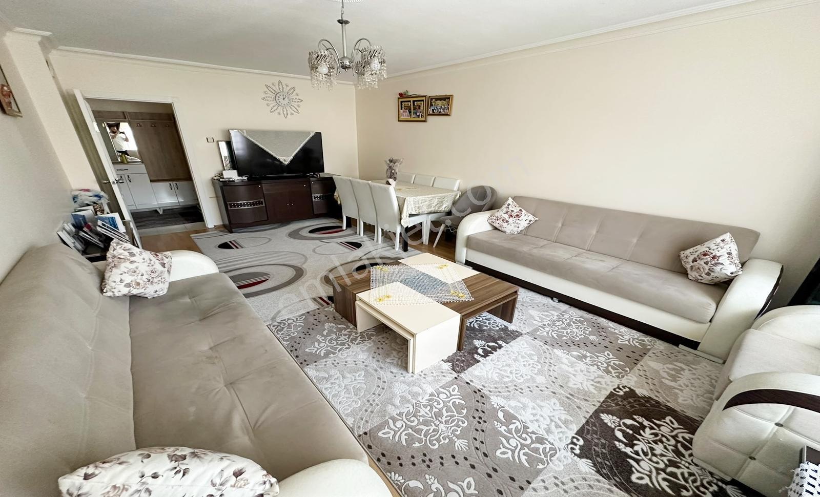 Kanuni'de Asansörlü Ara Kat Cadde Yakını Ön Cephe 3+1 Daire - Görsel 18