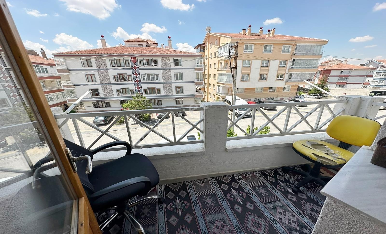Kanuni'de Asansörlü Ara Kat Cadde Yakını Ön Cephe 3+1 Daire - Görsel 35