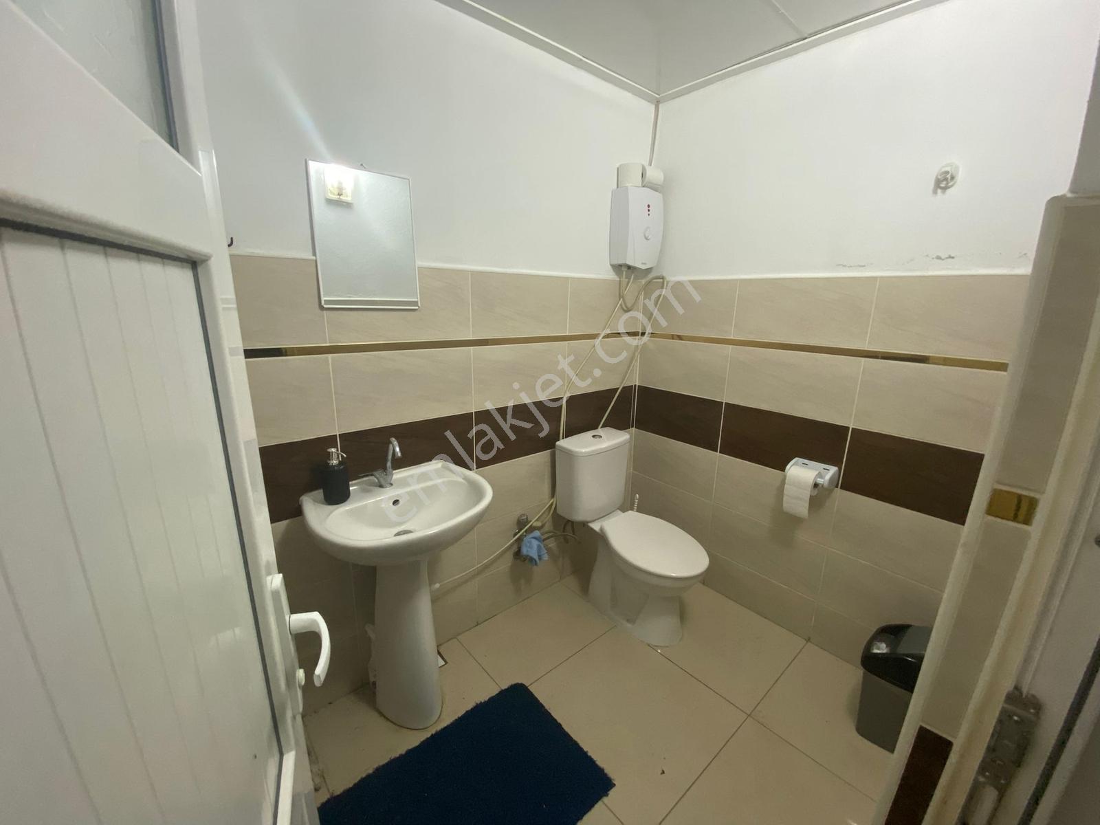 Lerox Uçar'dan Meydana Bir Dakika Mesafede 85m2 Dükkan! - Görsel 11