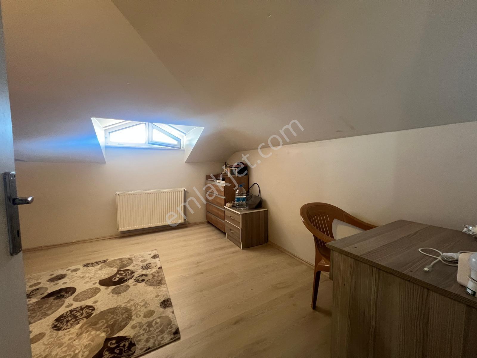 Kemalpaşada Elif Evler Sitesi Kiralık Eşyalı 4+1 Dubleks - Görsel 18
