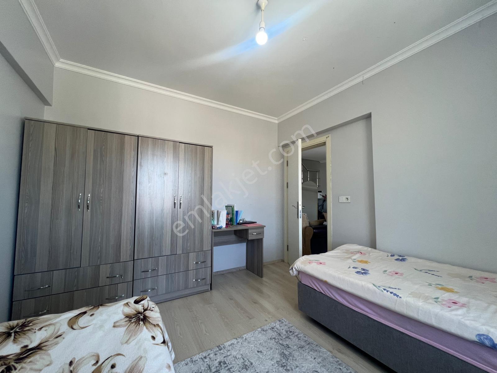 Kemalpaşada Elif Evler Sitesi Kiralık Eşyalı 4+1 Dubleks - Görsel 10