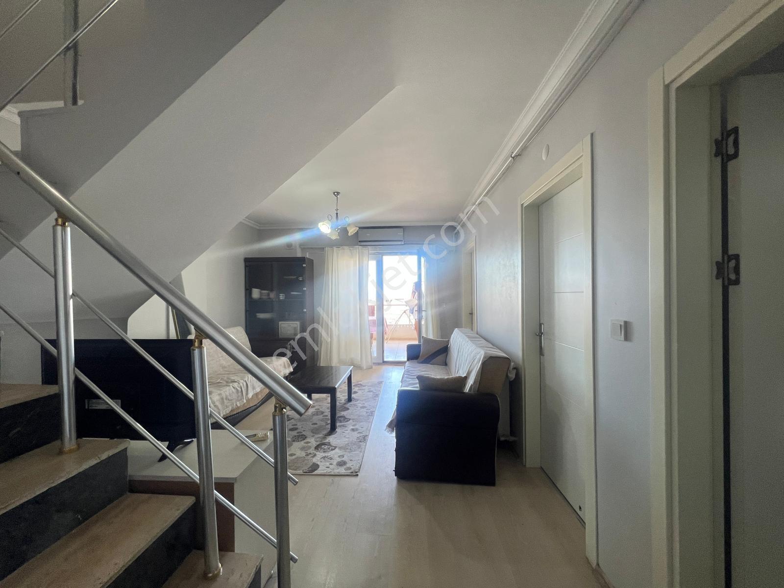 Kemalpaşada Elif Evler Sitesi Kiralık Eşyalı 4+1 Dubleks - Görsel 15