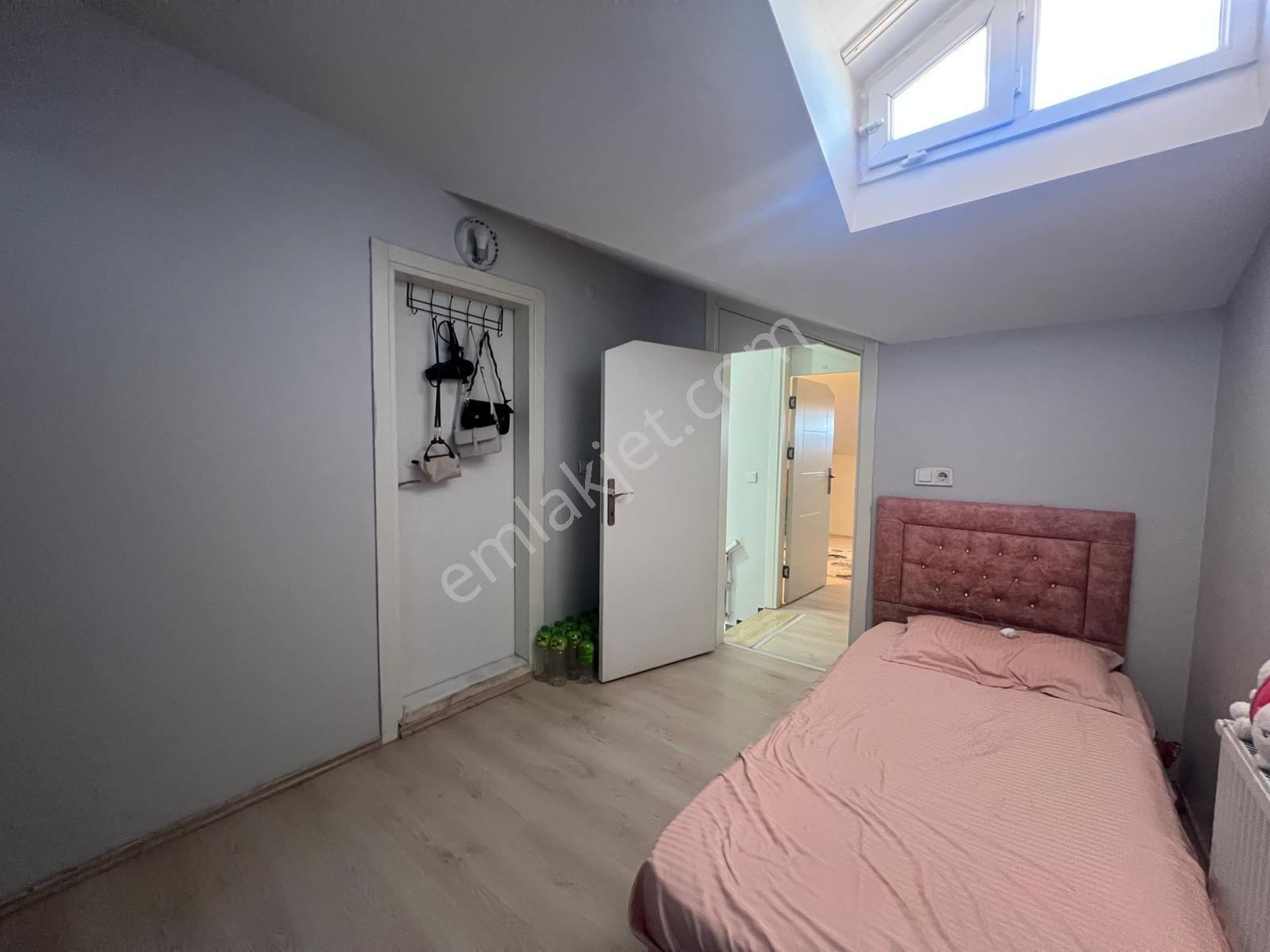 Kemalpaşada Elif Evler Sitesi Kiralık Eşyalı 4+1 Dubleks - Görsel 21