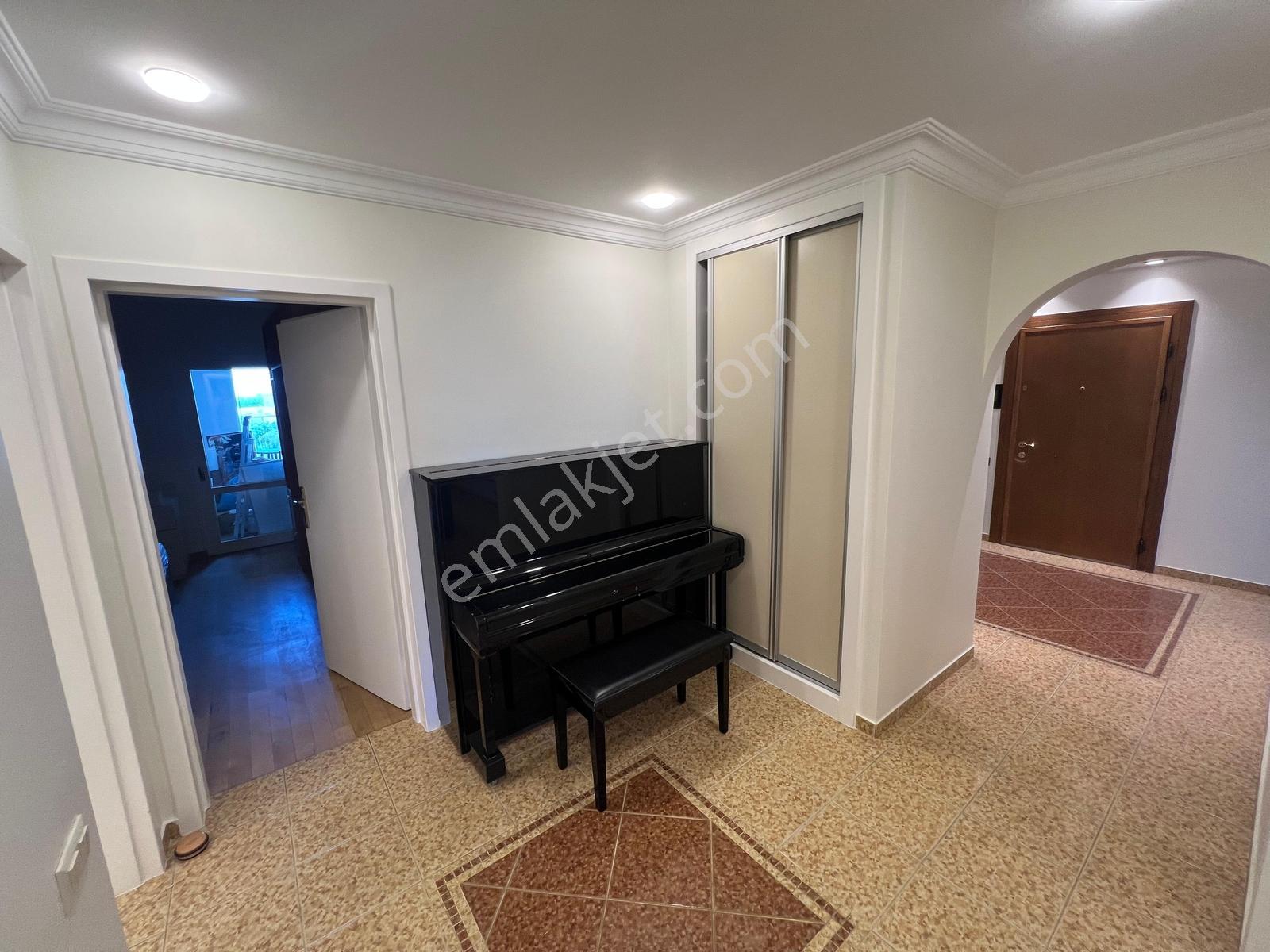 Ataköy Gazi Sitesi Süper Konum 140m2 3+1 Mobilyalı Kiralık Daire - Görsel 22