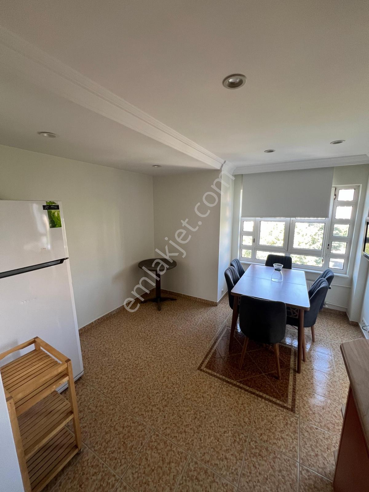 Ataköy Gazi Sitesi Süper Konum 140m2 3+1 Mobilyalı Kiralık Daire - Görsel 11
