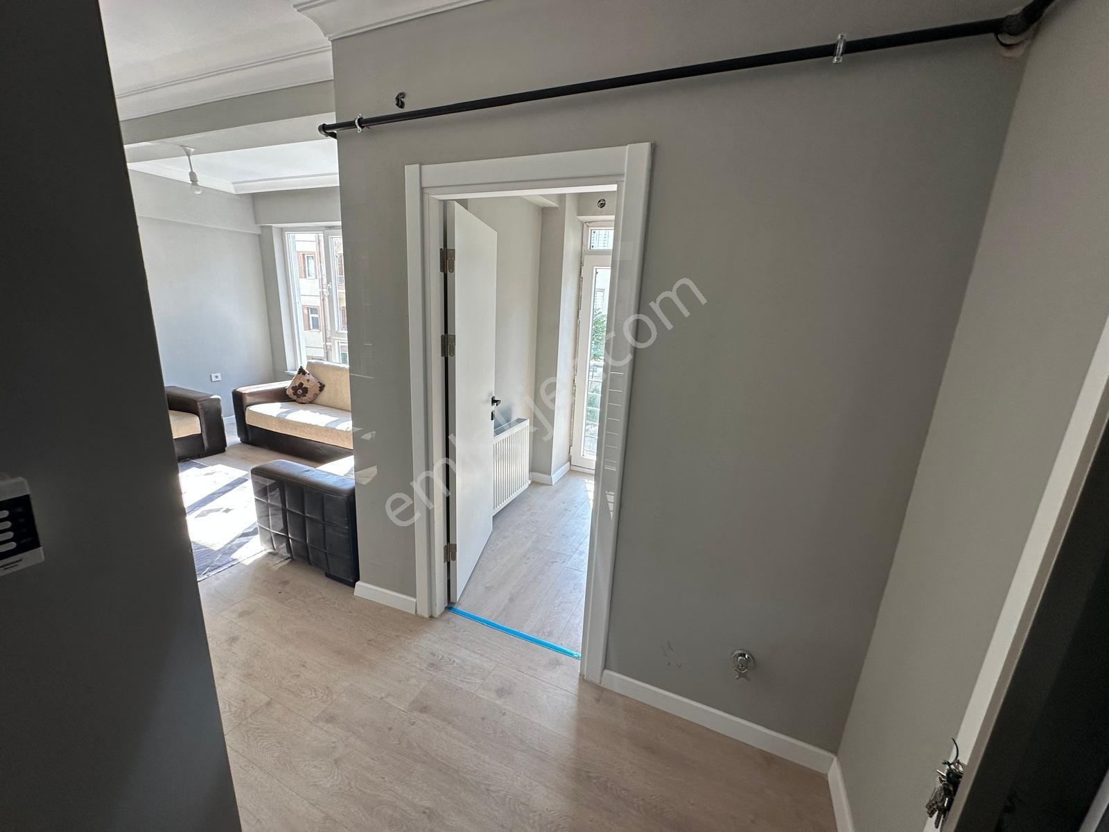 Emniyet Arkasında Merkezi Konum 60 M² Eşyalı 2+0 Kiralık Daire - Görsel 14