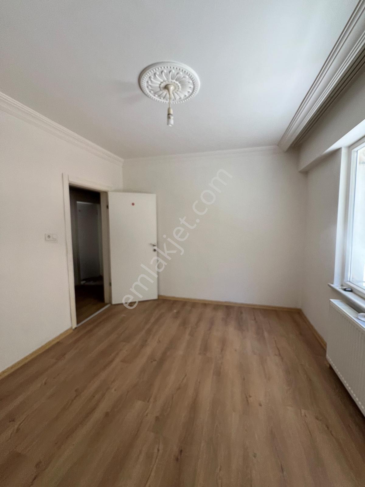 Ergünlerden Narin Caddesinde 3+1 160m2 Balkonlu Kiralık Daire - Görsel 12