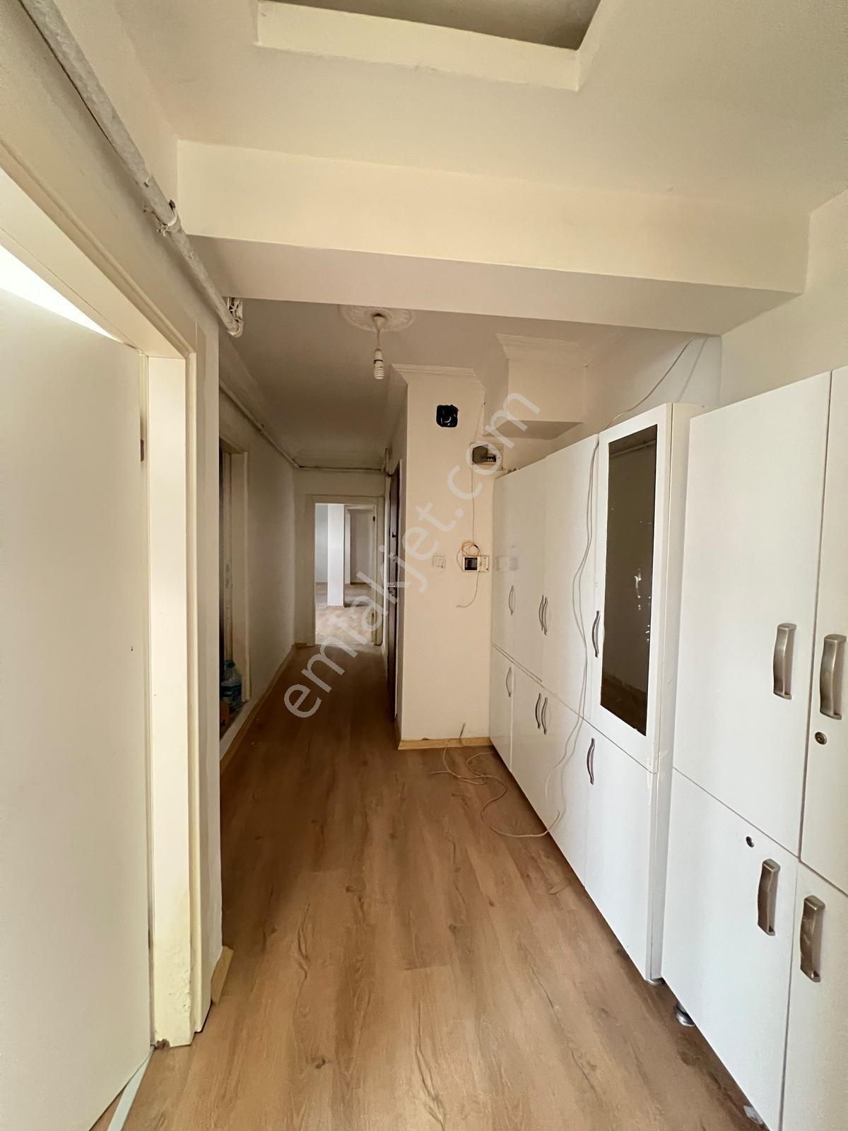 Ergünlerden Narin Caddesinde 3+1 160m2 Balkonlu Kiralık Daire - Görsel 14
