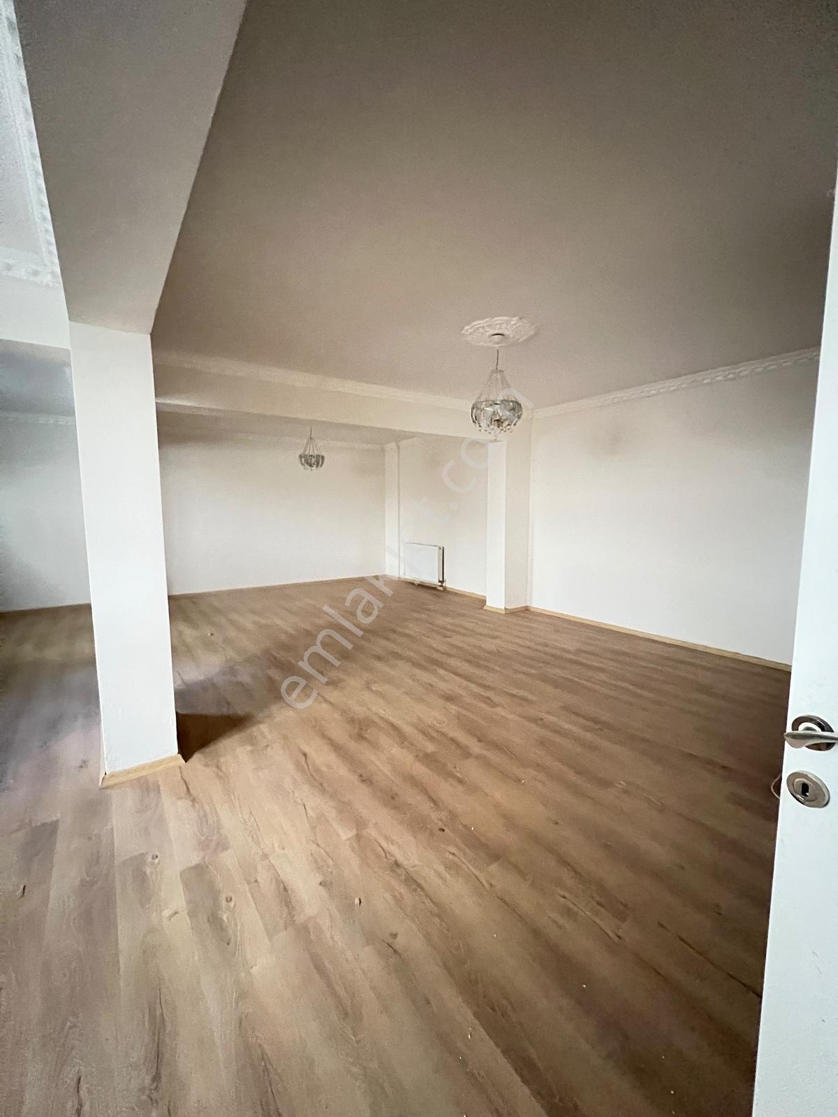 Ergünlerden Narin Caddesinde 3+1 160m2 Balkonlu Kiralık Daire - Görsel 3
