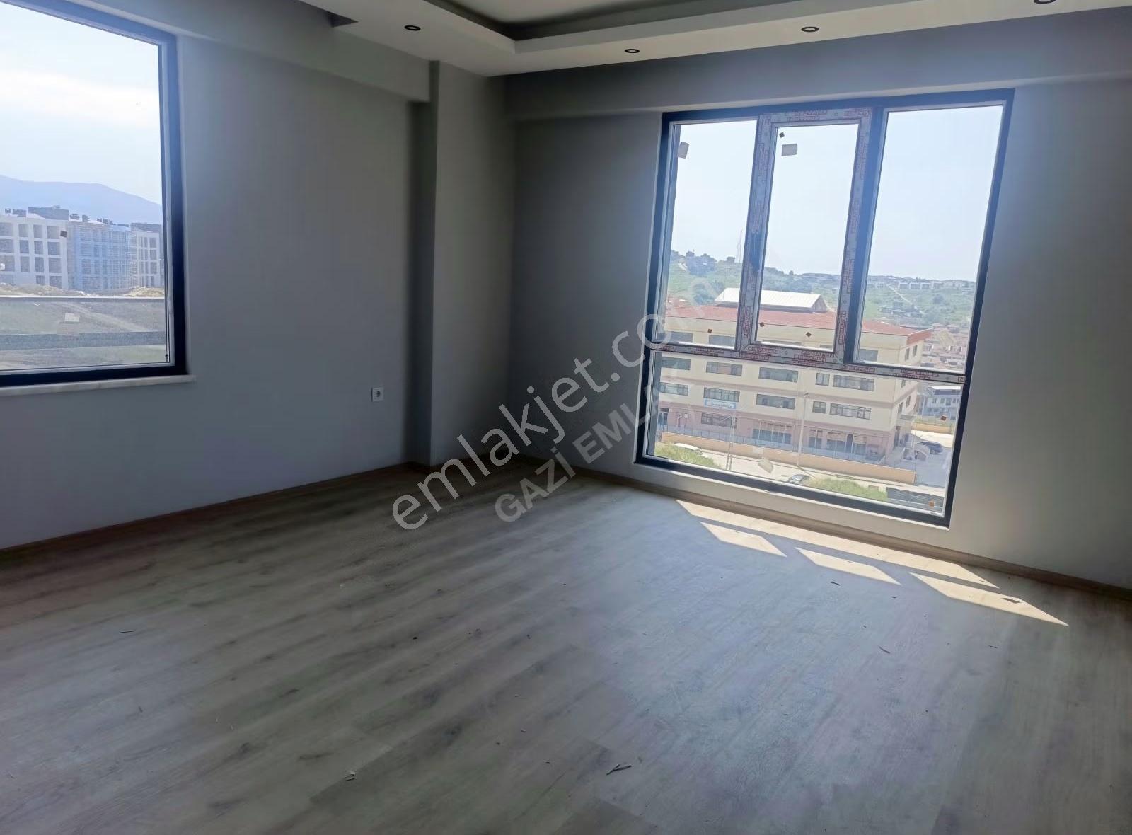 ""gazi Emlak""hastane Altı 2+1 Sıfır Deniz Manz Ebeveyn Banyolu - Görsel 3