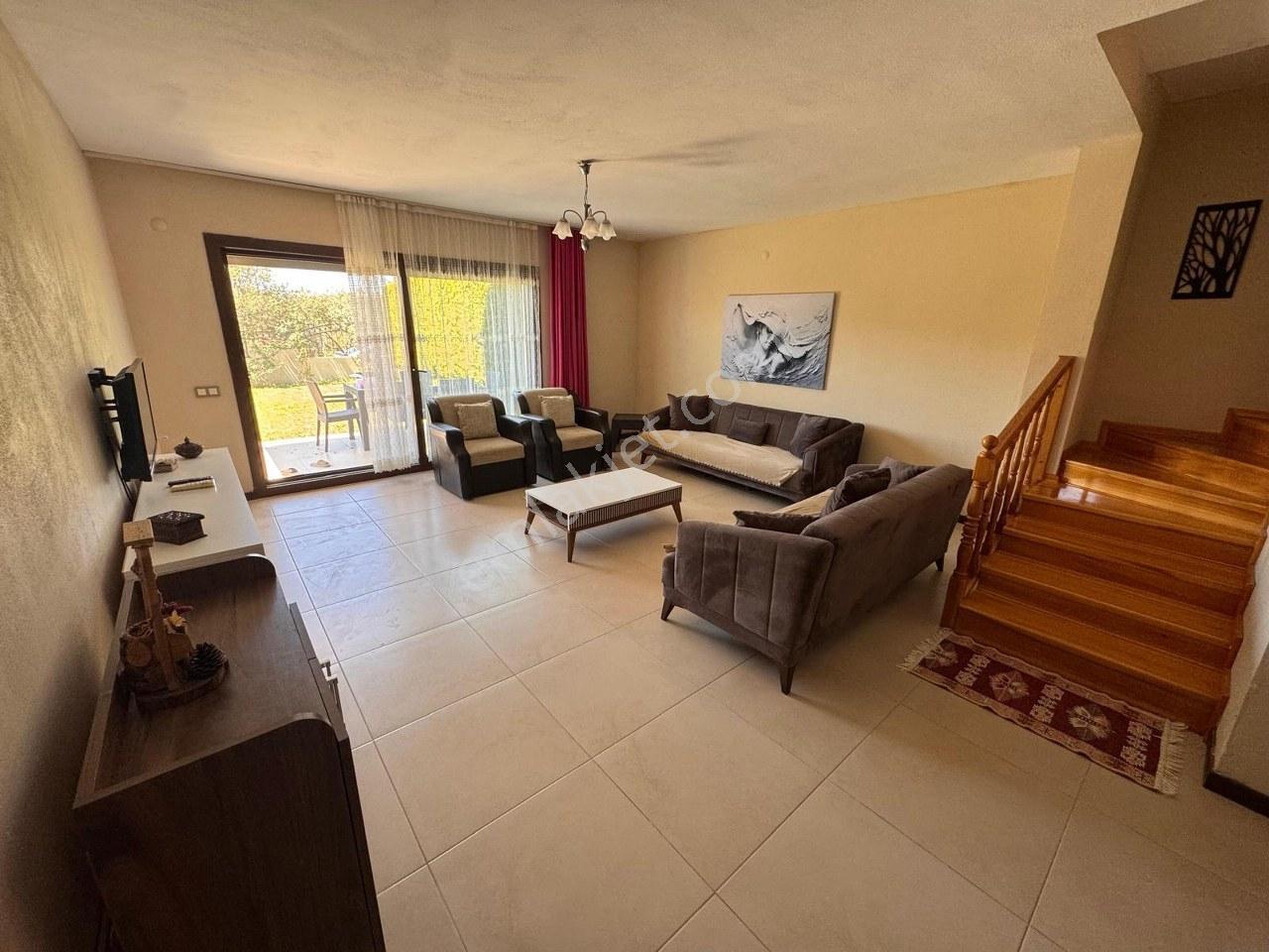 İzmir Çeşme Alaçatı Merkeze Yakın Müstakil Bahçeli Kiralık Villa - Görsel 5