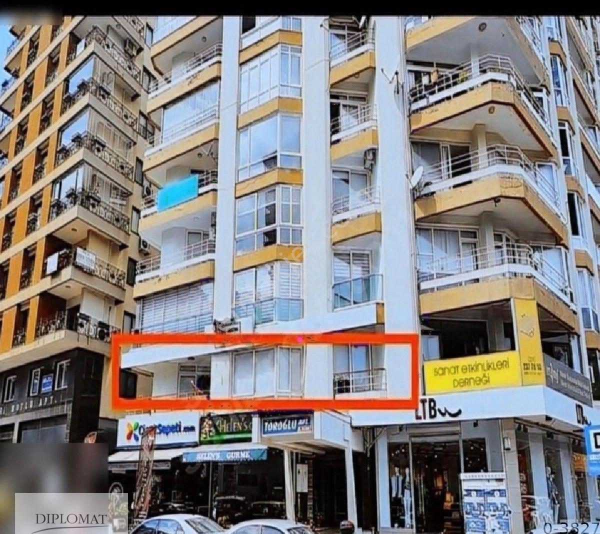 Mersin Çamlıbel Atatürk Caddesi'de 4+1 İş Yerine De